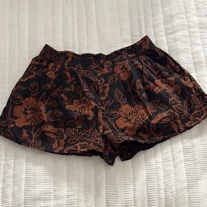 Janie and Jack pull on shorts